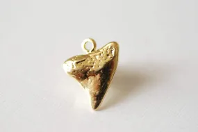 Shiny Vermeil Wholesale Gold Shark Tooth- 18k gold plated over Sterling Silver Shark tooth, Small shark tooth, Shark tooth Necklace Pendant, 73